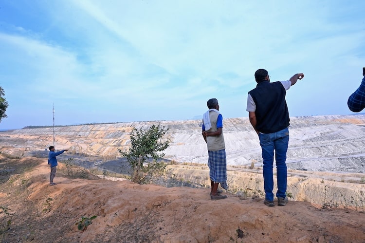 2024 Goldman Prize winner Alok Shukla at the edge of a mine