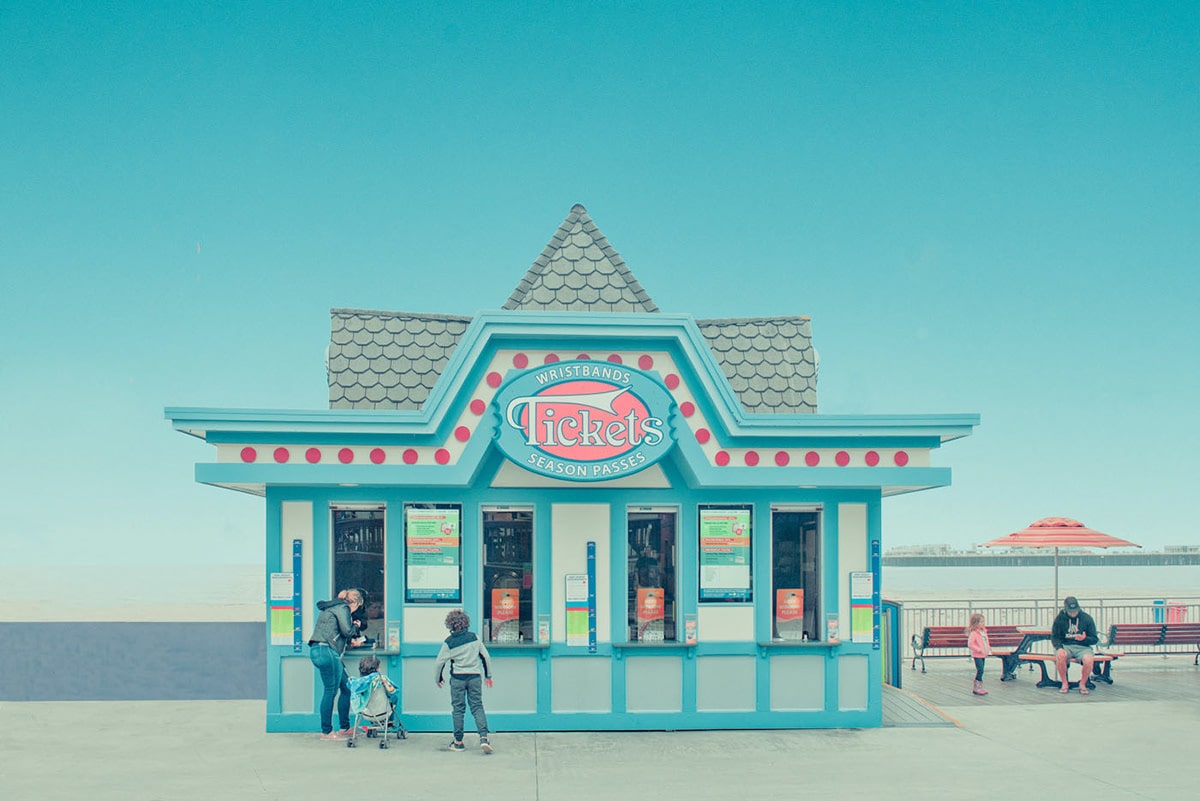 Stands in Santa Cruz Boardwalk