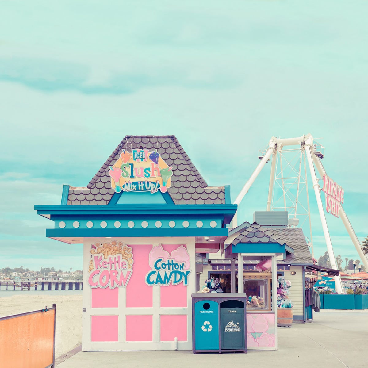 Stands in Santa Cruz Boardwalk