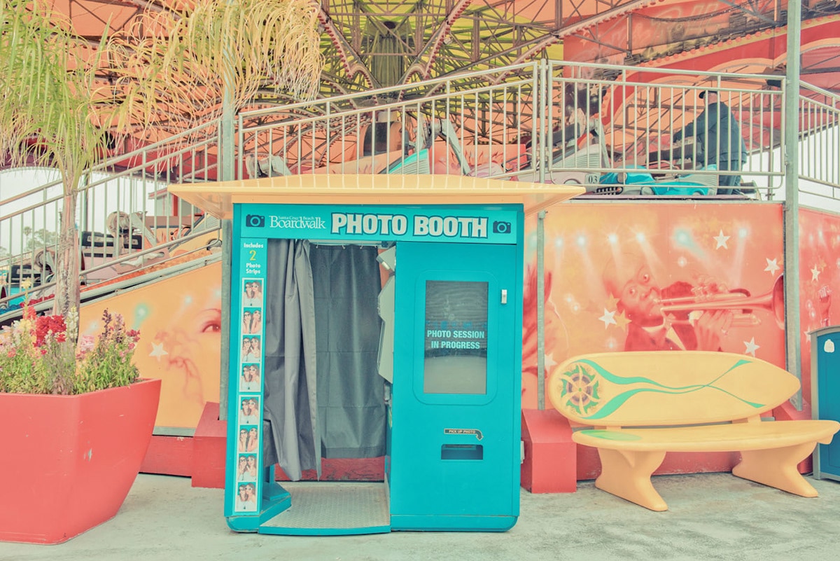 Photo cabin in Santa Cruz Boardwalk