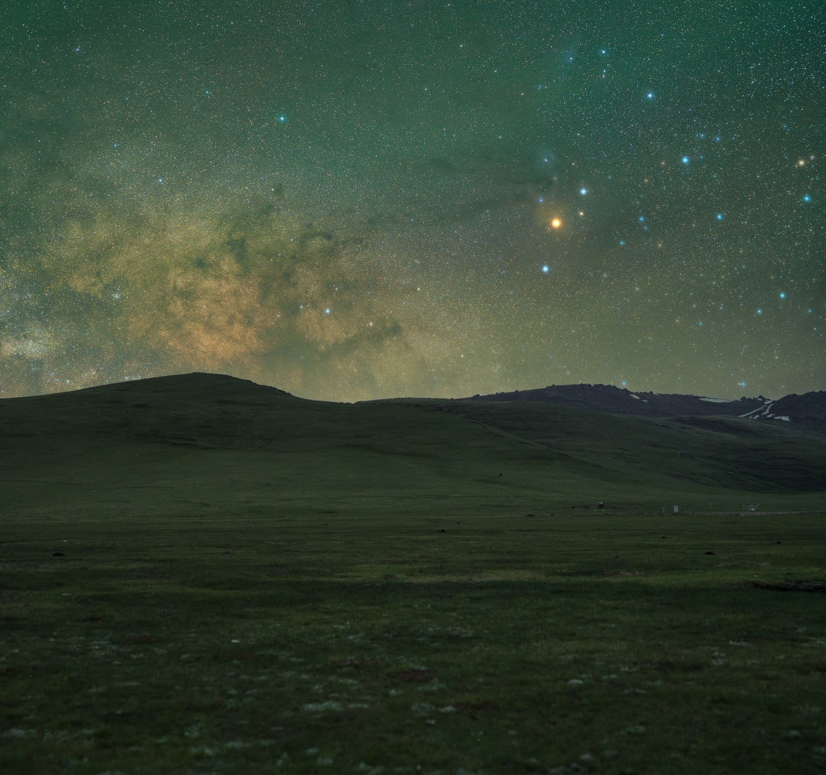 Milky Way rising at Son-kul